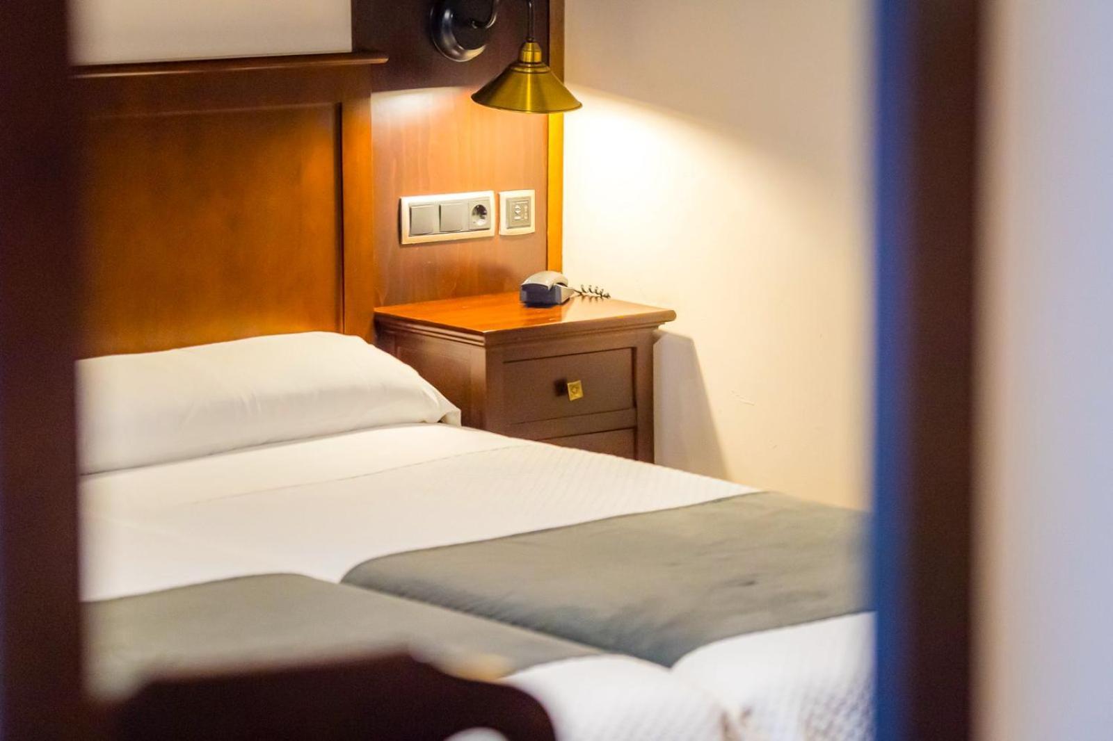 Hotel Tharsis กาซอร์ลา ภายนอก รูปภาพ